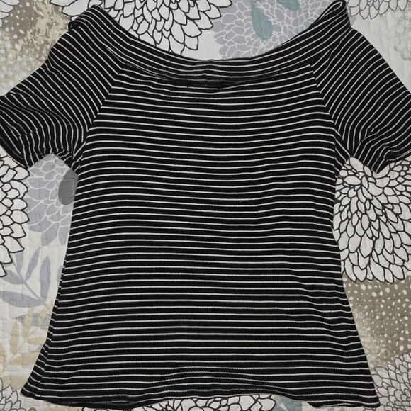 Red Haute Womens Size Large Black and White Striped Top - Picture 4 of 5